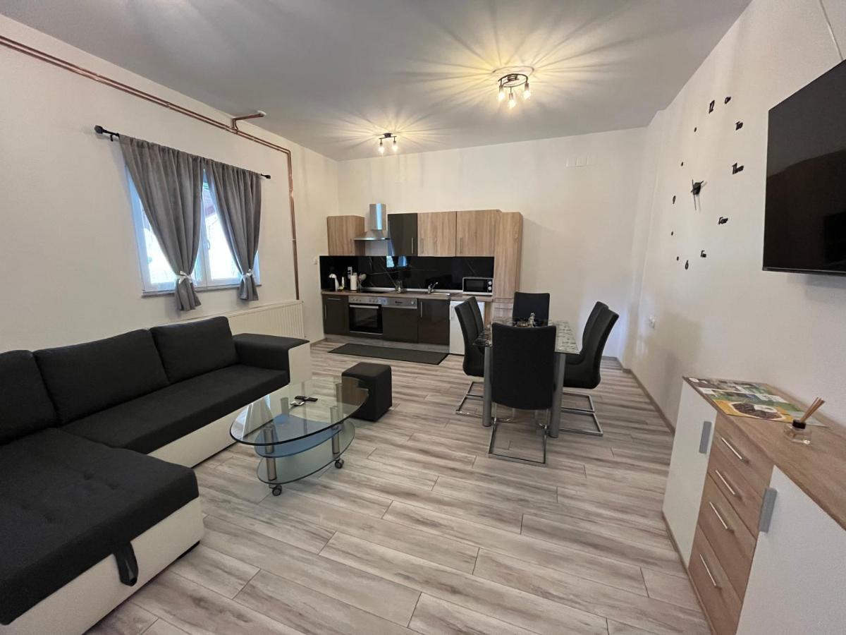 Apartment Tilia Otocac Luaran gambar